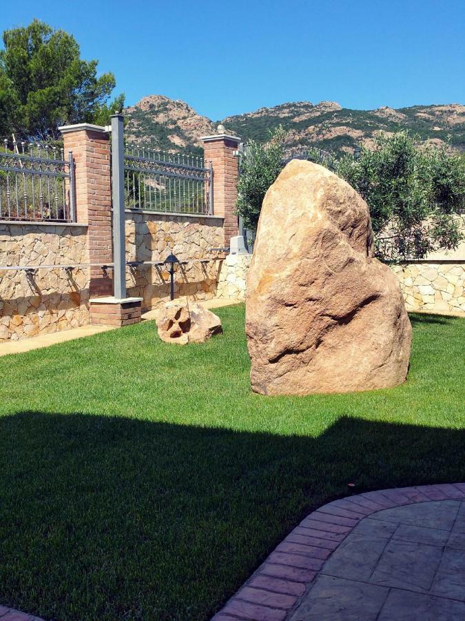 "La Pavoncella" Chia - Domus De Mariaヴィラ エクステリア 写真